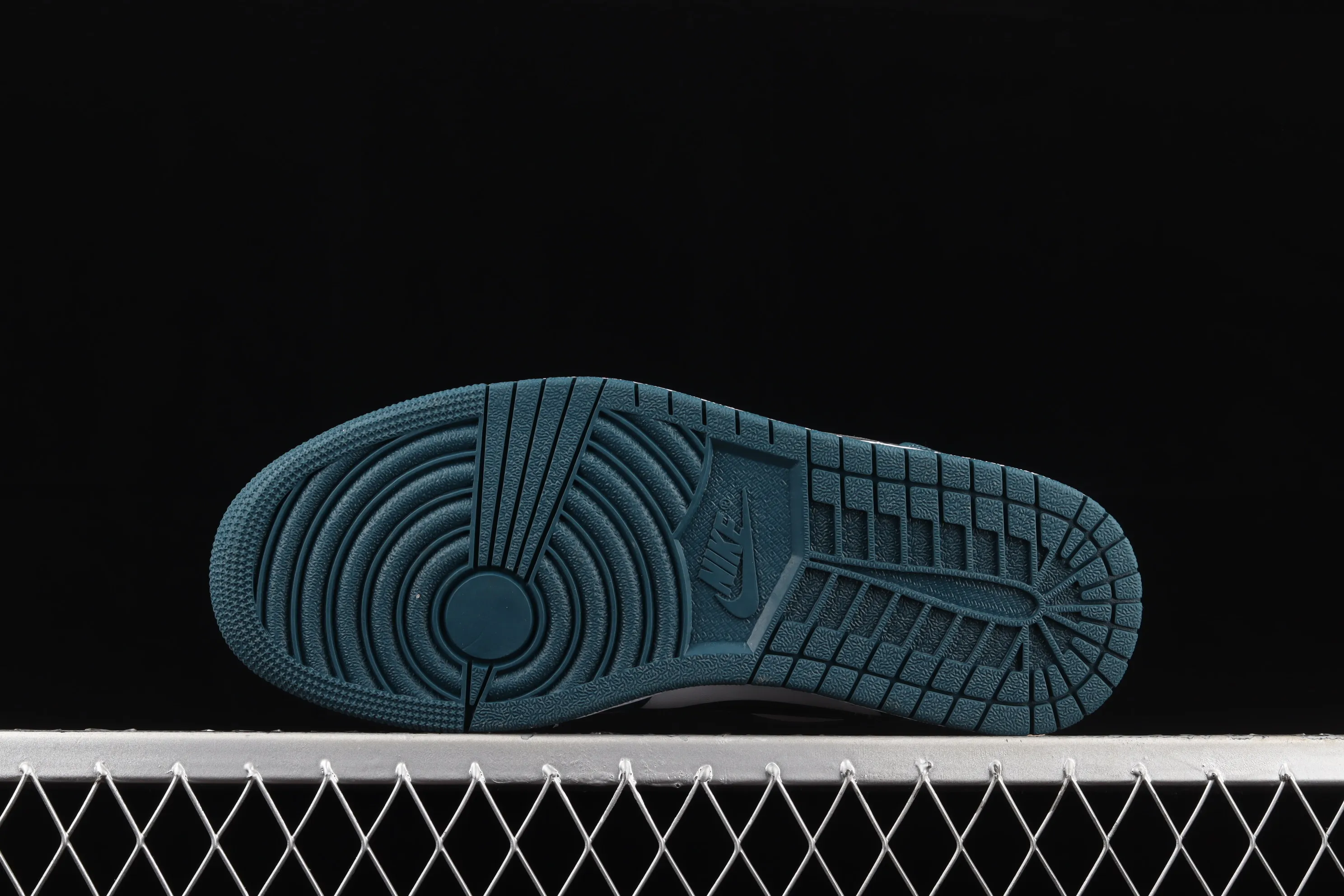 All categories Air Jordan Jordan series basketball shoes Air Jordan 1 Low Air Jordan 1 Low AJ1 Joe 1 low-top cultural basketball shoes 553558-411